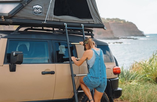 Kalaoa House | Fully Decked Lifted 4WD Tan FJ Cruiser!