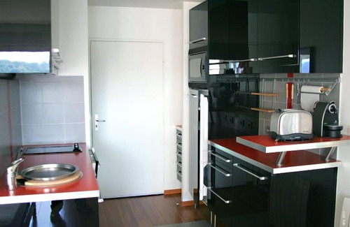 Saint-Valery-en-Caux Apartment | Fully equipped studio with balcony, view of the sea, the marina and the city