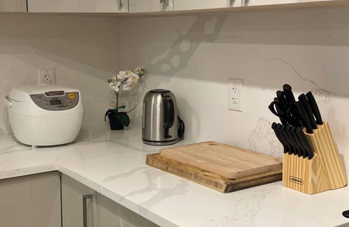 Langley House | Fully equipped 4b3b house 3 minutes drive to Highway 1
