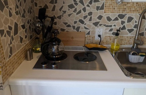 Richmond Apartment | Fully equipped apartment with 1 bedroom in our century-old residence.n