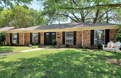Richardson House | Fully Equipped Comfy Home in Charming Neighborhood!