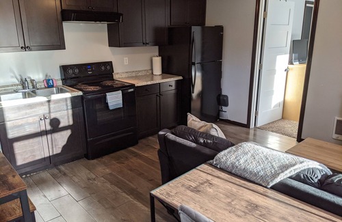 Bremerton House | Fully Equipped Cozy 1 bedroom House in Bremerton