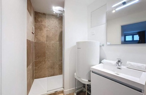 Sablon - Trudaine Apartment | Fully-equipped 4-person station apartment N2