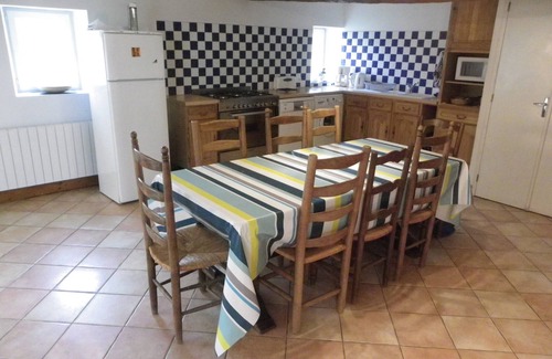 Surgeres Cottage | Fully equipped gite in a calm domaine 30 minutes from La Rochelle