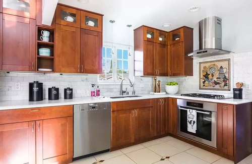 Cambrian House | Fully equipped home ideal for a family with children and office/in law unit