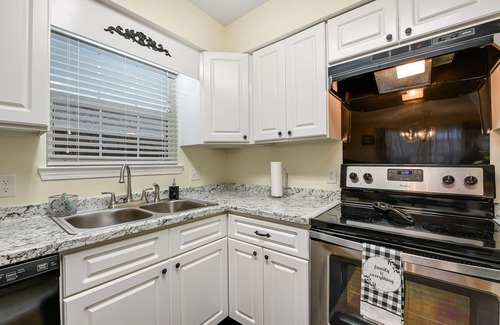 Panama City House | Fully equipped home 3 blocks from The heart of Historic St. Andrews