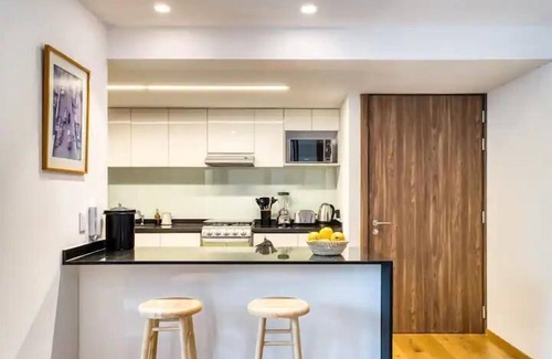 Hipodromo Condesa Apartment | Fully equipped kitchen, internet, comfy beds, business lounge, swim lane.