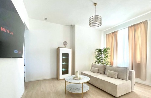 Gare Apartment | Fully equipped luxury apartment with jacuzzi and sauna 4 minutes from the beach