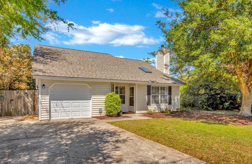 Mount Pleasant House | Fully Equipped Mount Pleasant Home Near Beaches and Downtown
