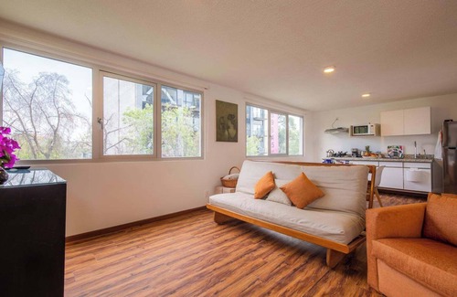 Reforma Apartment | Fully equipped kitchen, high speed internet, comfy king-size bed and a sofa bed