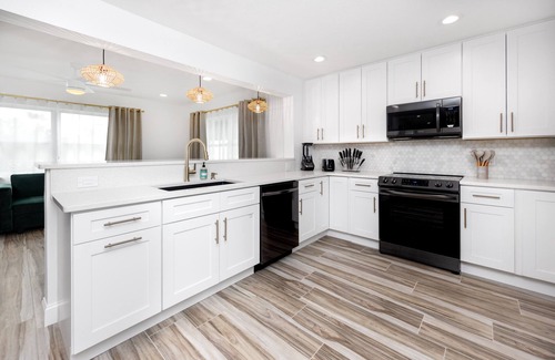 Palm Harbor House | Fully equipped: Salt Pool, Xbox, TV in every room & patio