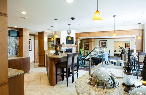 Energy Corridor Condo | Fully-Equipped Suite with Pool Access! Free Shuttle, Buffet Breakfast + 24h Business Center