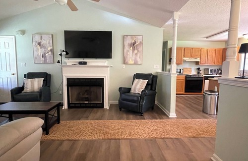 Indian Trail House | Fully fenced 3-bedroom house with garage in quiet and delightful Indian Trail