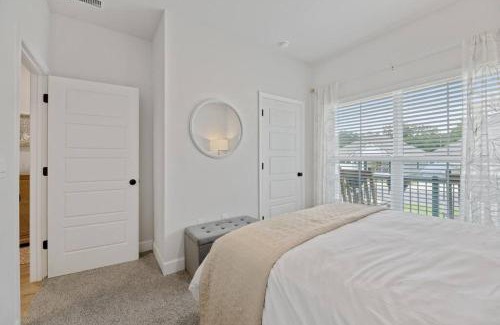 Tallahassee House | Fully-Fenced Backyard l Perfect for Families and Groups