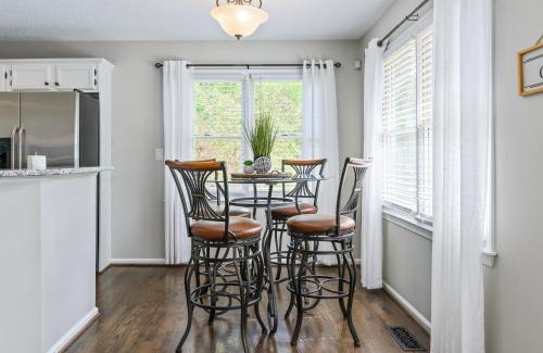 Cartersville House | Fully Fenced & Stylish 3BR Near LakePoint Sports