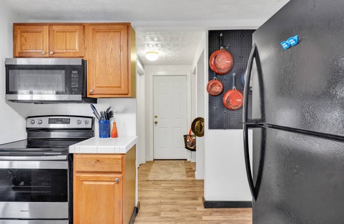Canon City House | Fully fenced Yard with Fire Pit!