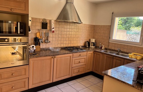 Saint-Genis Villa | Fully aircon, Modern Pretty House on the Outskirts of Well Provisioned Village
