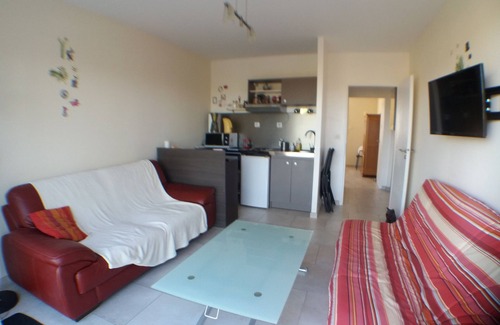Saint-Georges-sur-Moulon House | Fully equipped furnished near BOURGES AUX 3 POMMES