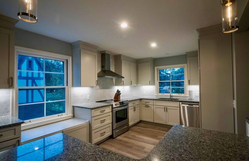 Grosse Pointe Apartment | Fully-furnished rental in Grosse Pointe. Great for weddings and extended stays.