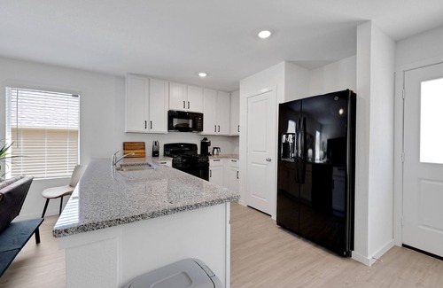Lincoln Park House | Fully Furnished New Home, All-Inclusive, Family-Friendly, Resort-Style Community