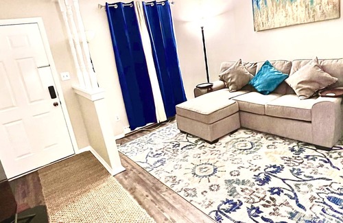 Colonial Heights House | Fully Furnished Duplex Delight Unit A