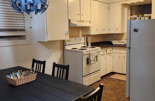 Kentville House | Fully furnished 2 bedrooms townhouse