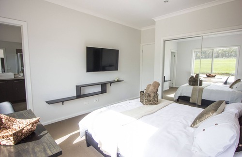 Axedale Apartment | Fully furnished 2 room apartment - sleeps 4