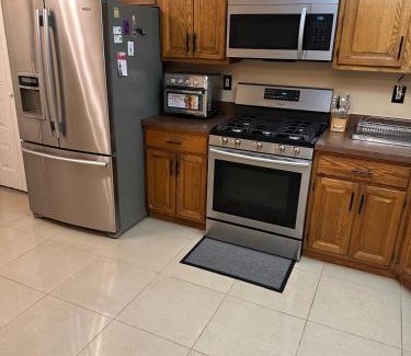 East Brunswick Apartment | Fully furnished 2-bed & 2-bath