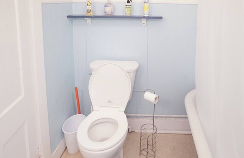 Brattleboro Apartment | Fully Furnished 2bdrm/Pet Friendly!