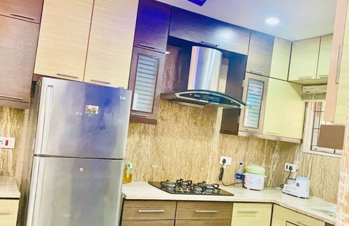 Begumpet Apartment | Fully furnished 2BHK house at first floor with AC's. @center of the city