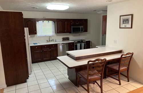 Blountville House | Fully furnished 3 BR 3 BA house to escape the hustle of the city.