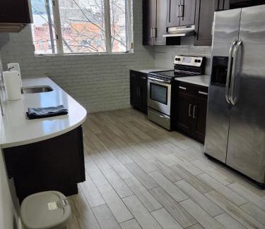 Downtown Hartford Apartment | Fully furnished 3 bedrooms loft