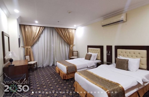 Al-Balad Apartment | Fully Furnished 3 Rooms Serviced Apartment FOR RENT Sari St / UNIT 11