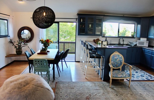 Sebastopol Condo | Fully furnished, 30-day min./Light-Filled Apartment in Sebastopol