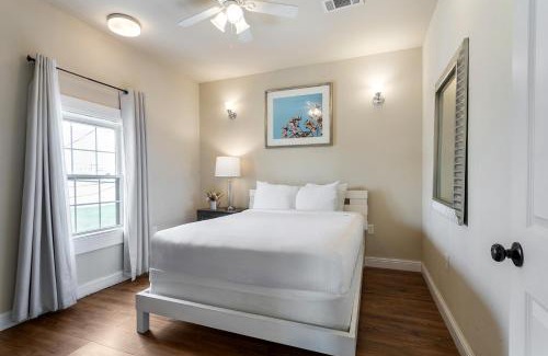 Faubourg Lafayette Apartment | Fully-furnished 4BR Condo Near FQ