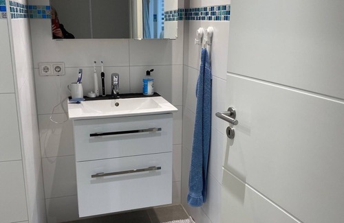 Kelsterbach Apartment | Fully furnished apartment only minutes away from Frankfurt airport/train
