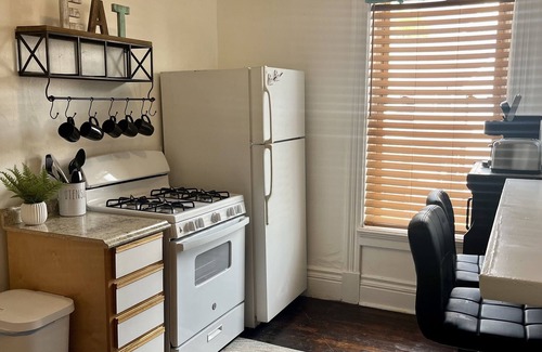 Bay City Apartment | Fully-furnished Apartment in Heart of Bay City