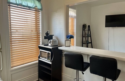 Bay City Apartment | Fully-furnished Apartment in Heart of Bay City