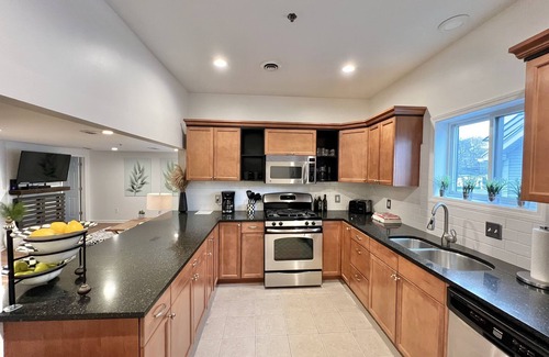 Rochester Apartment | Fully Furnished Apartment 2 Bedroom-Special rates for 30-night stays or more