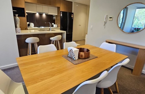 Lane Cove North Apartment | Fully Furnished Apartment with Premium AmenitiesnLane Cove North/Long term