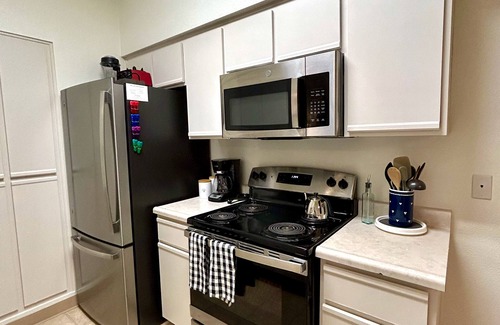 Northwest Reno Apartment | Fully furnished apartment in Reno, NV! Great for travel nurses or business trips