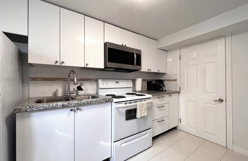 Black Creek House | Fully Furnished Basement Suit