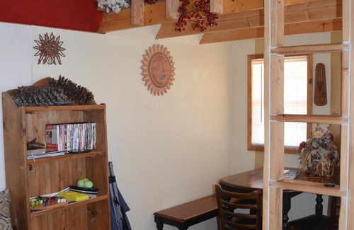 Leedey Apartment | Fully Furnished Cabin (WIFI INCLUDED)