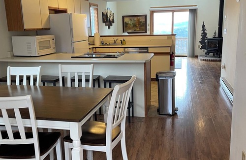 Campton Condo | Fully Furnished Condo in Waterville Estates with Stunning Views
