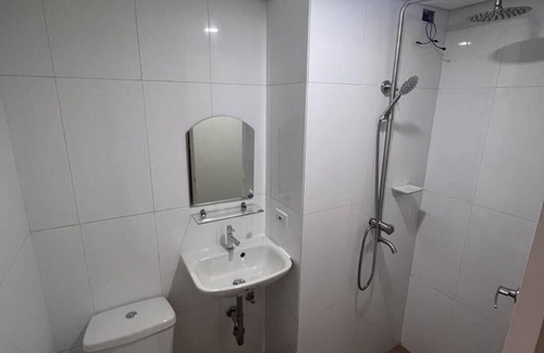 Palanan Condo | Fully Furnished Condo with Balcony