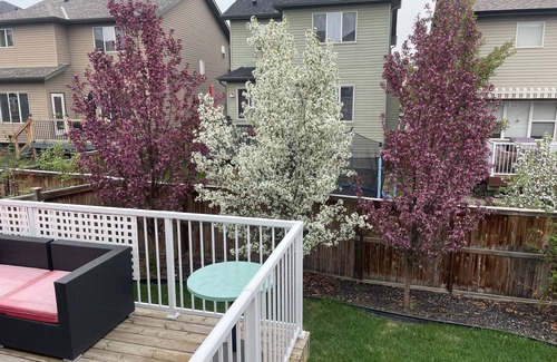 Southwest Calgary House | Fully furnished elegant suburban house with desirable amenities and location.