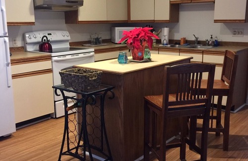 Falmouth Apartment | Fully Furnished Executive/Garden Apartment In Falmouth, Maine