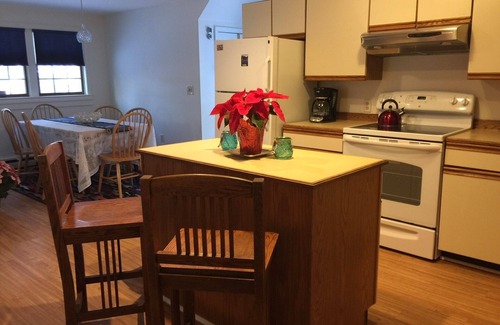 Falmouth Apartment | Fully Furnished Executive/Garden Apartment In Falmouth, Maine