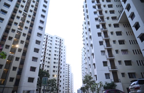 Batanagar Apartment | Fully furnished family/friendly cozy 2-bedroom apartment with AC, WiFi