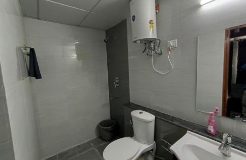 Gurugram Apartment | Fully Furnished Flat WTC 106